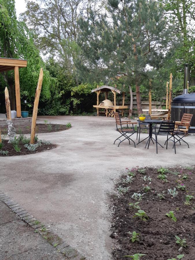 B&B Perron 22 Vierlingsbeek ภายนอก รูปภาพ
